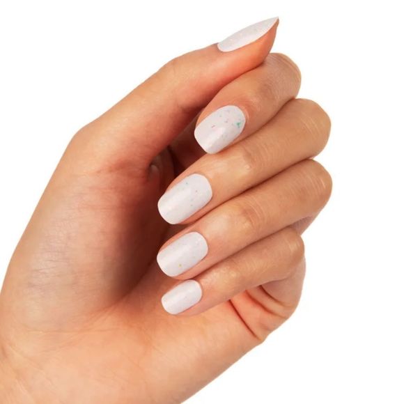 Color Street | Chasing Clouds a milky white shade with iridescent flakes - Picture 2 of 10